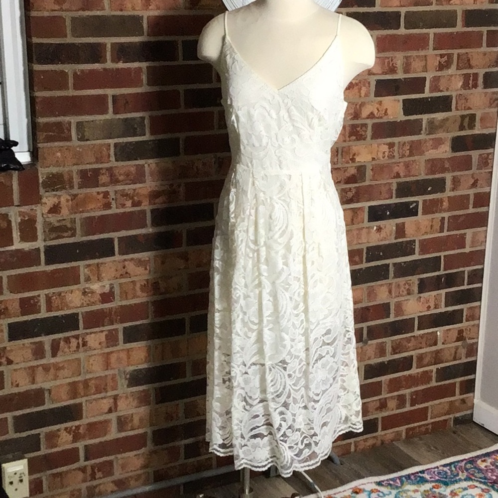 NWT. Cream/Beige lace overlay dress lined 14